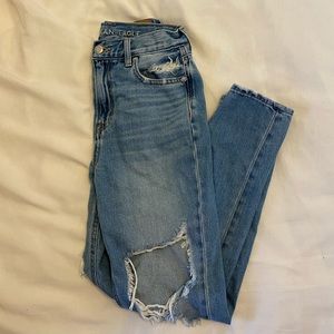 AMERICAN EAGLE Mom Jeans